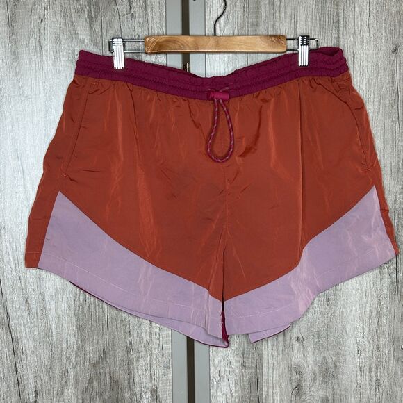 Lululemon Evergreen High Rise Shorts Women Size 12 Multicolor Pockets Unlined - Picture 1 of 6